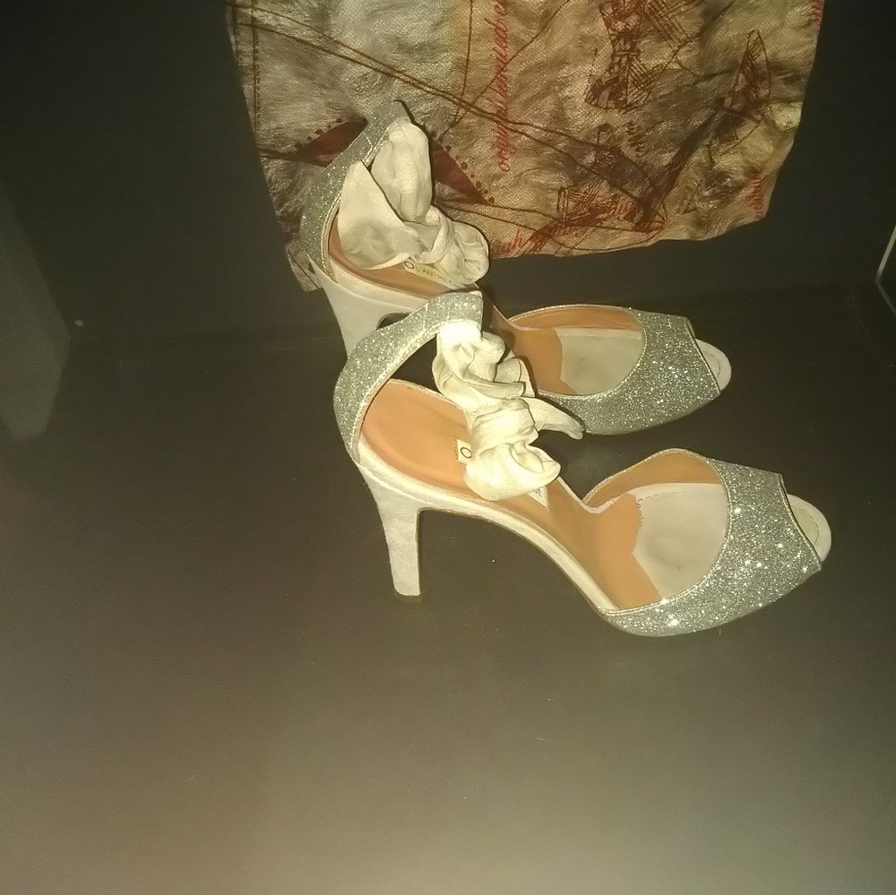 Good condition Suede & glitter sandals.
